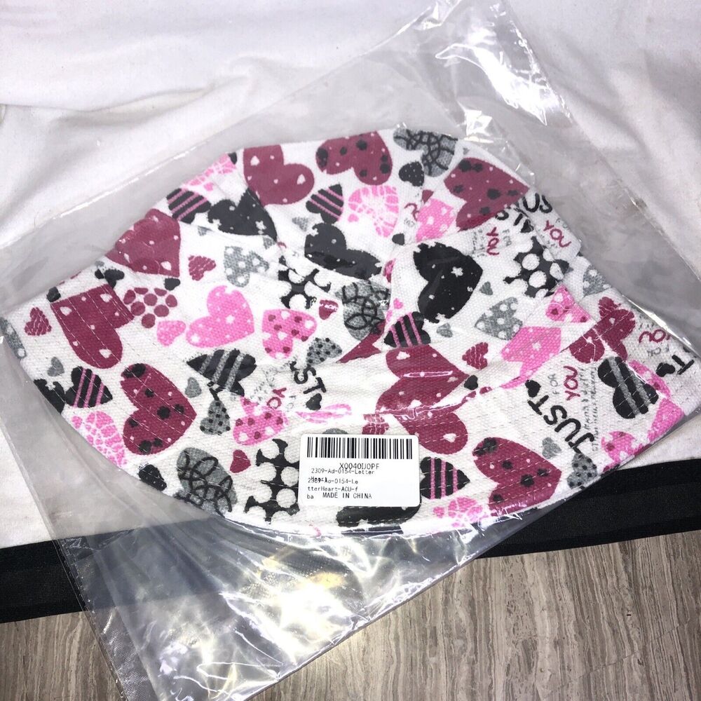 docila bucket hats for women trendy  hearts 💕 ❤️ CUTE!! NEW!!